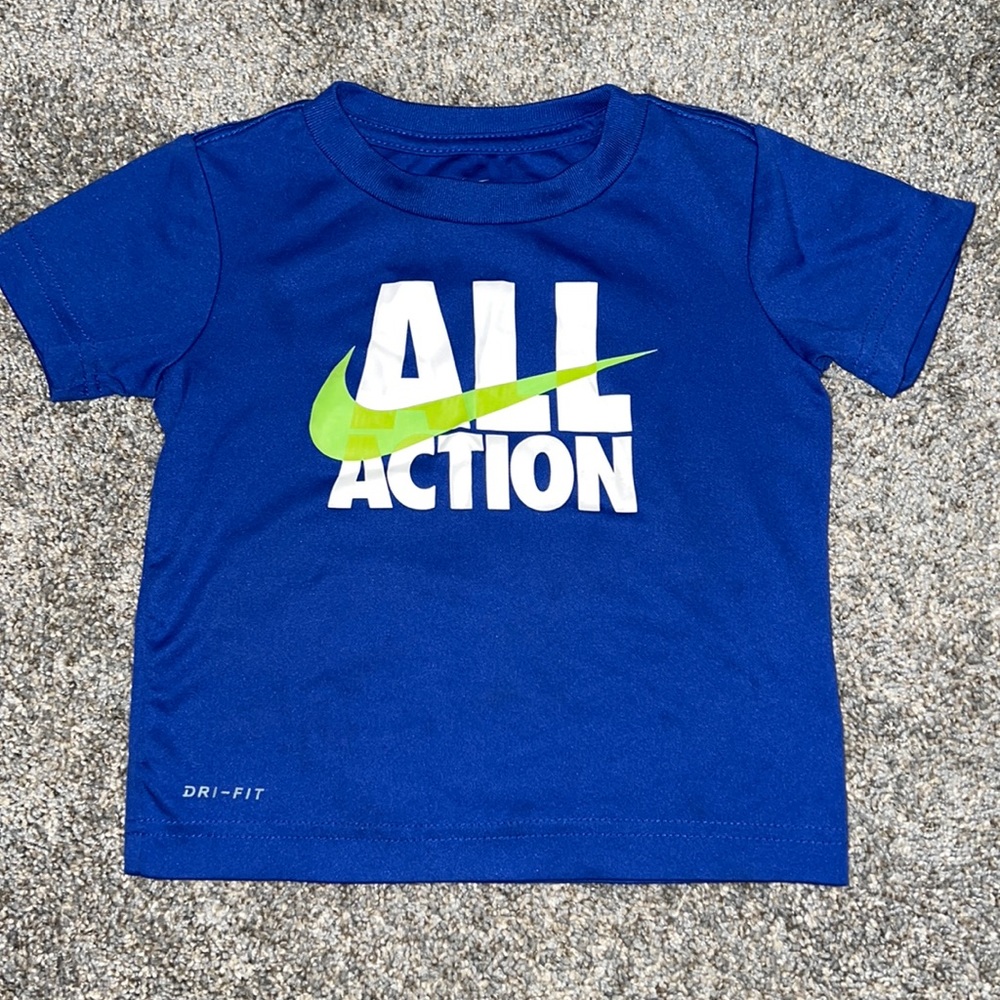 NIKE 2T dri fit shirt